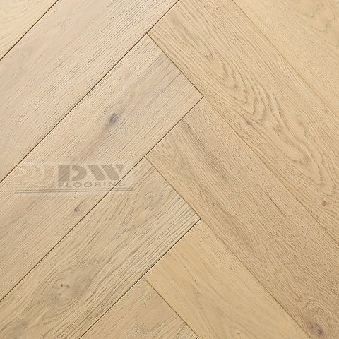 DW FLOORING Елка Английская 14 мм Дуб бежевый DW 304U лак матовый с фаской (фото 1)